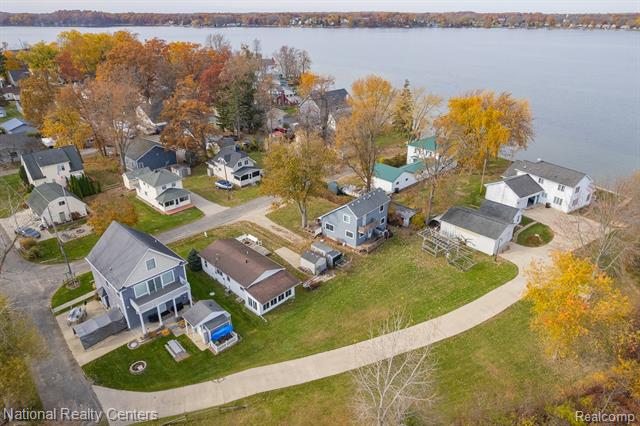 Builiding view forty five for 115 Wamplers Ct, Brooklyn, MI. 49230