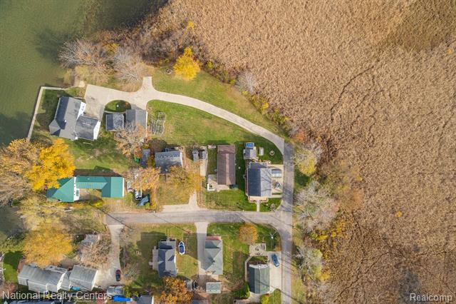 Builiding view forty two for 115 Wamplers Ct, Brooklyn, MI. 49230