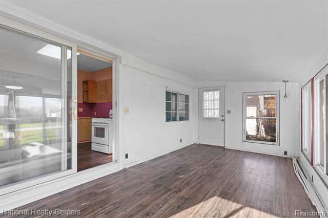 Builiding view seventeen for 115 Wamplers Ct, Brooklyn, MI. 49230