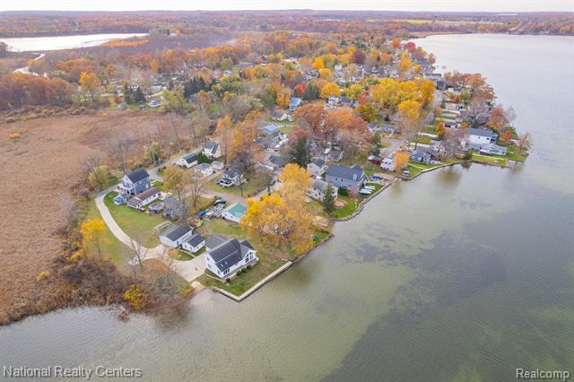 Builiding view thirty eight for 115 Wamplers Ct, Brooklyn, MI. 49230