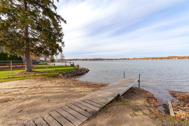 Builiding view thirty two for 115 Wamplers Ct, Brooklyn, MI. 49230