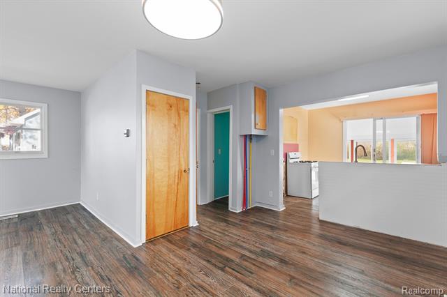 Builiding view twelve for 115 Wamplers Ct, Brooklyn, MI. 49230