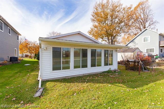 Builiding view twenty four for 115 Wamplers Ct, Brooklyn, MI. 49230