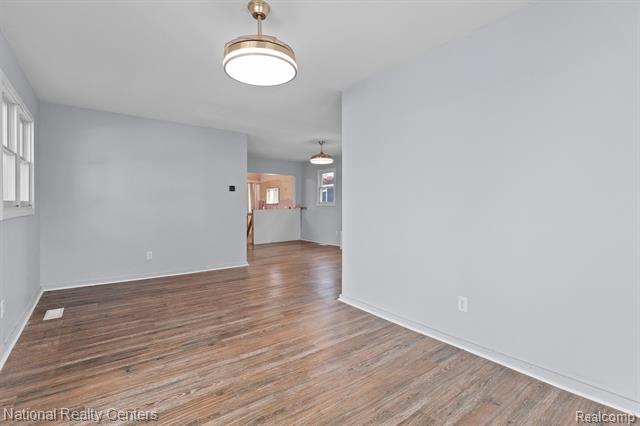 Builiding view two for 115 Wamplers Ct, Brooklyn, MI. 49230