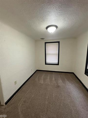 Builiding view twelve for 704 Bay Rd, Bay City, MI. 48706