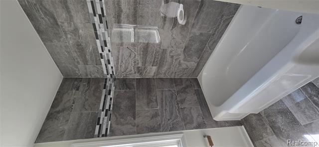 Builiding view ten for 10476 Duprey, Detroit, MI. 48224