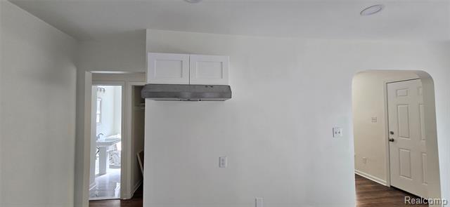 Builiding view twenty one for 10476 Duprey, Detroit, MI. 48224