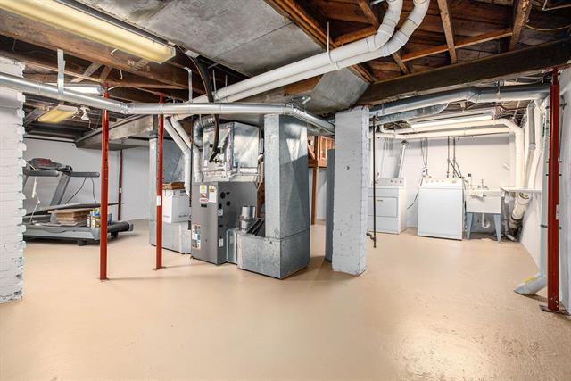 Builiding view thirty eight for 1224 Olivia, Ann Arbor, MI. 48104