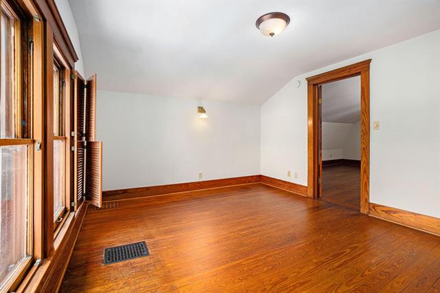 Builiding view thirty three for 1224 Olivia, Ann Arbor, MI. 48104