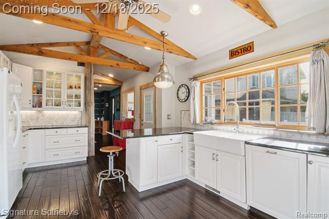 Builiding view twelve for 923 N Center, Royal Oak, MI. 48067