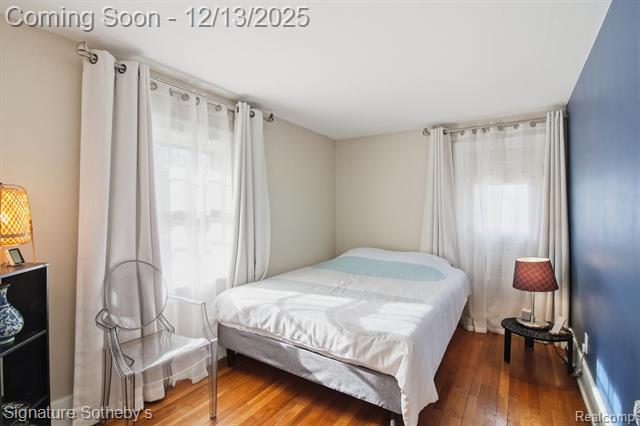 Builiding view twenty one for 923 N Center, Royal Oak, MI. 48067