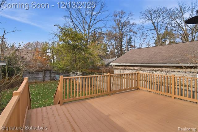 Builiding view twenty three for 923 N Center, Royal Oak, MI. 48067