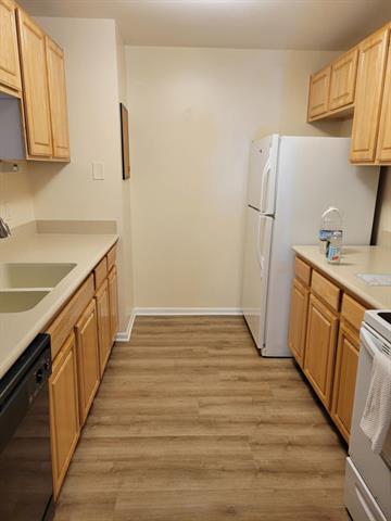 Builiding view three for 312 Marigold, Westland, MI. 48185