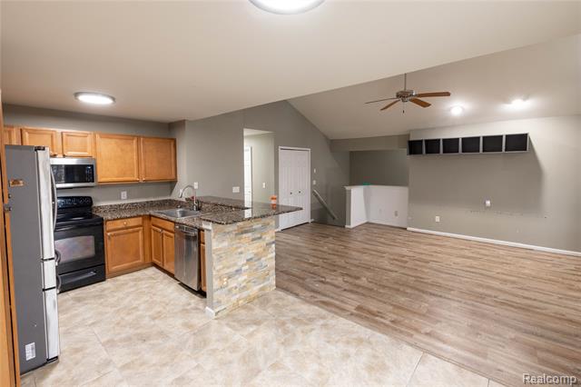 Builiding view six for 16066 Morningside, Northville, MI. 48168