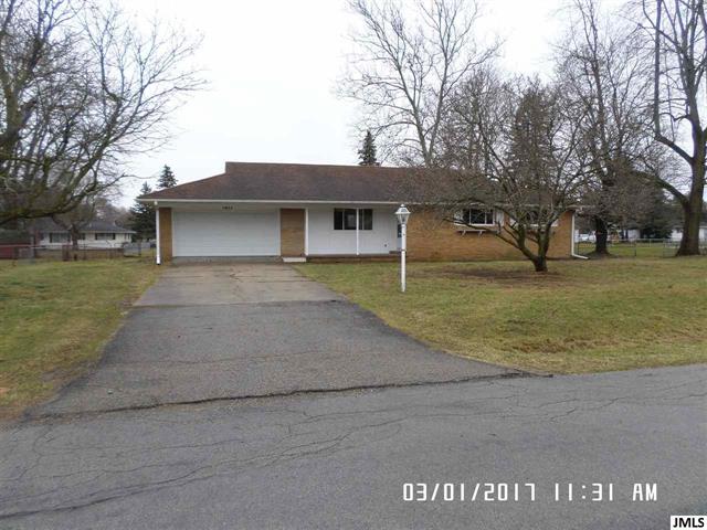 front view for 1653 Foye Dr, Jackson, Mi. 49203