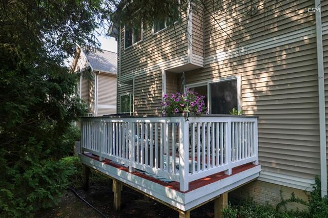 Builiding view fifty two for 217 Old Creek, Saline, MI. 48176