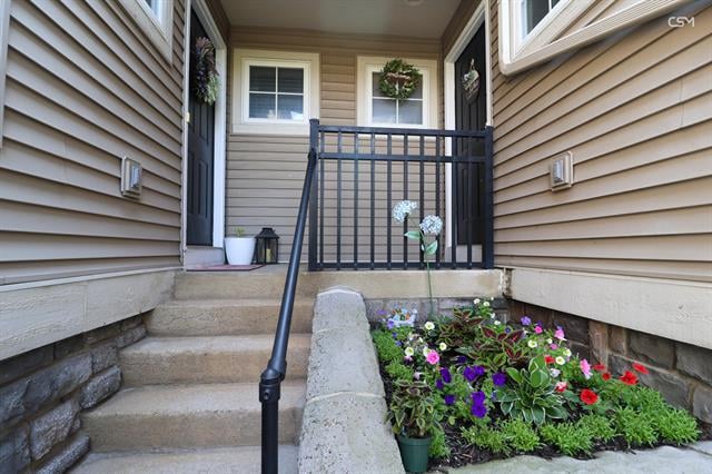 Builiding view one for 217 Old Creek, Saline, MI. 48176