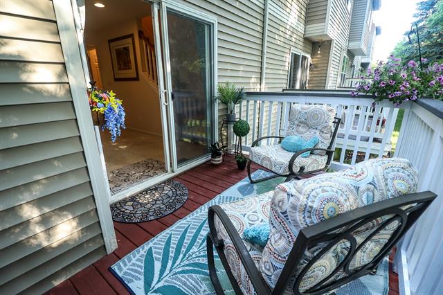 Builiding view six for 217 Old Creek, Saline, MI. 48176