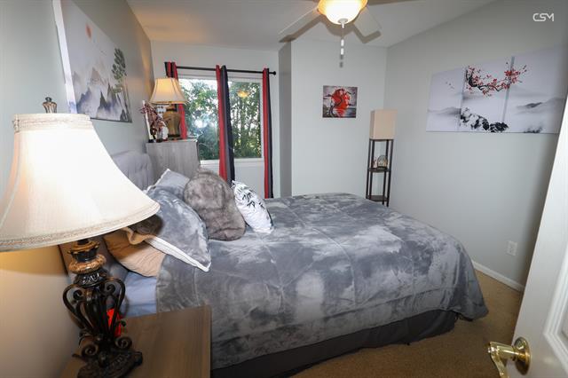 Builiding view thirty nine for 217 Old Creek, Saline, MI. 48176