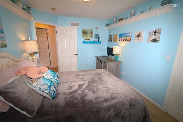 Builiding view thirty seven for 217 Old Creek, Saline, MI. 48176