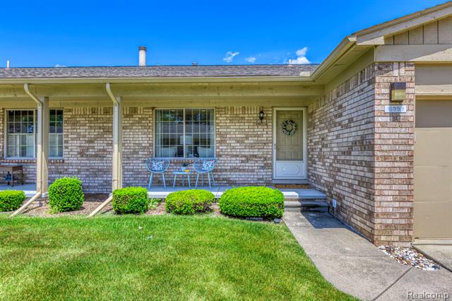 Builiding view thirty for 16999 Cristina, Clinton Township, MI. 48038