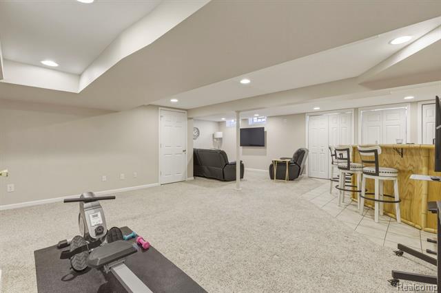 Builiding view twenty for 16999 Cristina, Clinton Township, MI. 48038