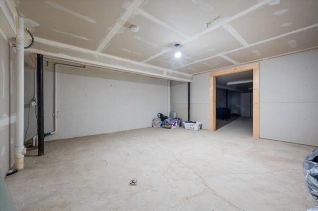 Builiding view forty three for 370 Roosevelt, Canton, MI. 48188