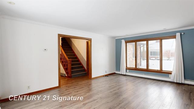 Builiding view seventeen for 2765 Clairmount, Saginaw, MI. 48603