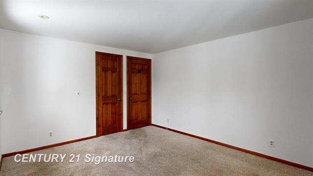 Builiding view thirty six for 2765 Clairmount, Saginaw, MI. 48603