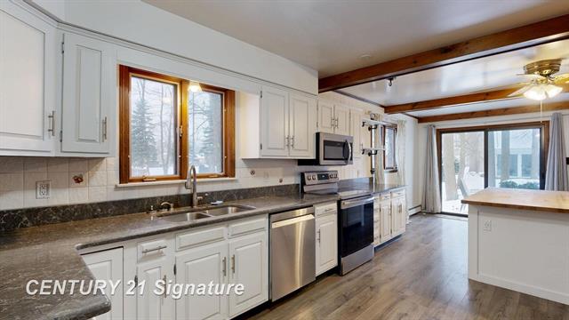 Builiding view twenty four for 2765 Clairmount, Saginaw, MI. 48603