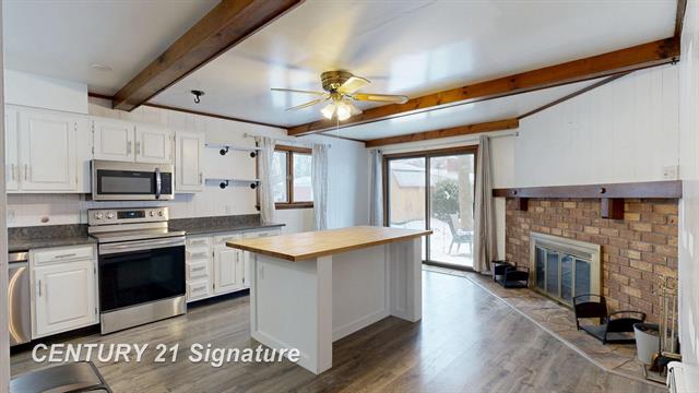 Builiding view twenty one for 2765 Clairmount, Saginaw, MI. 48603