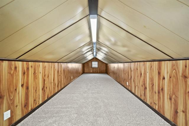 Builiding view twenty one for 715 Woodlawn Ave, Jackson, MI. 49203