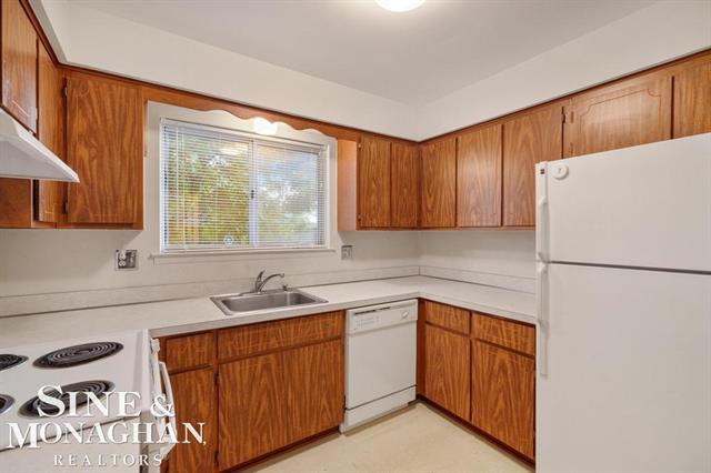 Builiding view eight for 22727 Shoreview Ct., Saint Clair Shores, MI. 48082