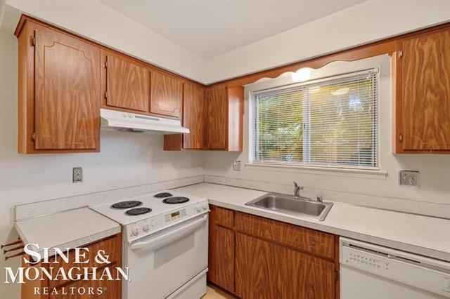 Builiding view nine for 22727 Shoreview Ct., Saint Clair Shores, MI. 48082