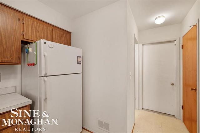 Builiding view ten for 22727 Shoreview Ct., Saint Clair Shores, MI. 48082