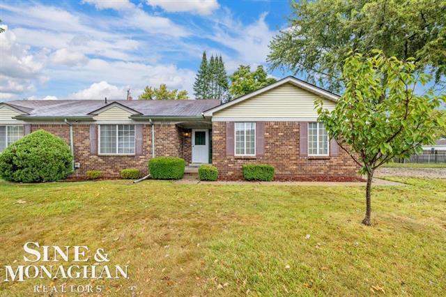 front view for 22727 Shoreview Ct., Saint Clair Shores, Mi. 48082