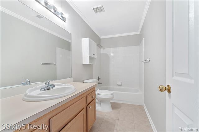 Builiding view twelve for 23313 Stromp, Trenton, MI. 48183