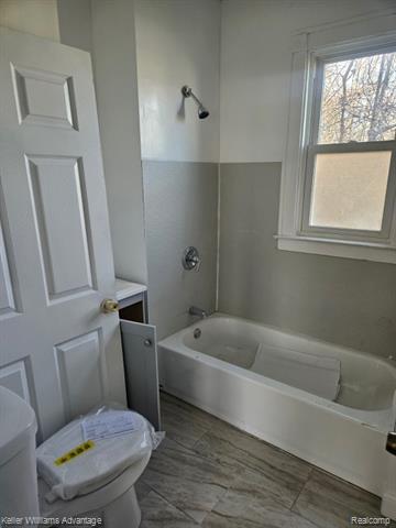 Builiding view two for 5573 Montclair, Detroit, MI. 48213