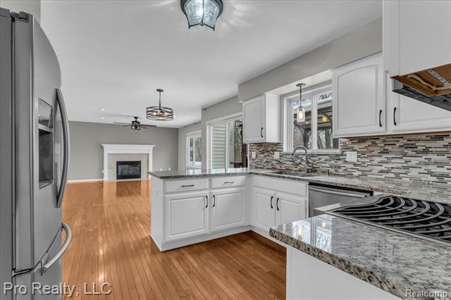 Builiding view eighteen for 5967 Cedar Ridge, Ann Arbor, MI. 48103