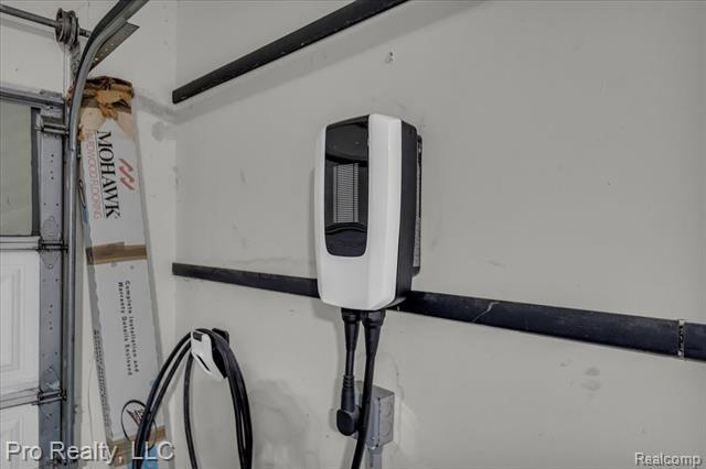 Builiding view forty eight for 5967 Cedar Ridge, Ann Arbor, MI. 48103