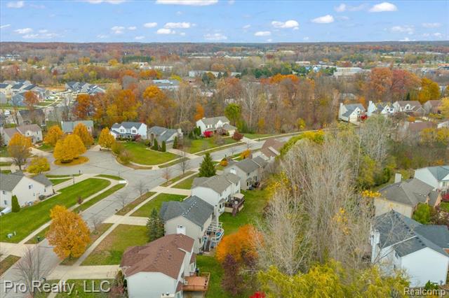 Builiding view ten for 5967 Cedar Ridge, Ann Arbor, MI. 48103