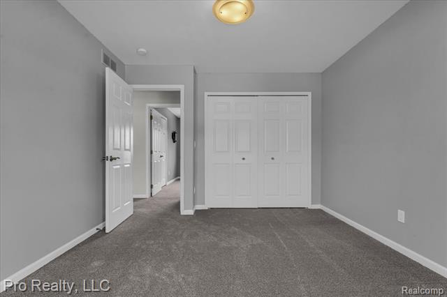 Builiding view thirty five for 5967 Cedar Ridge, Ann Arbor, MI. 48103