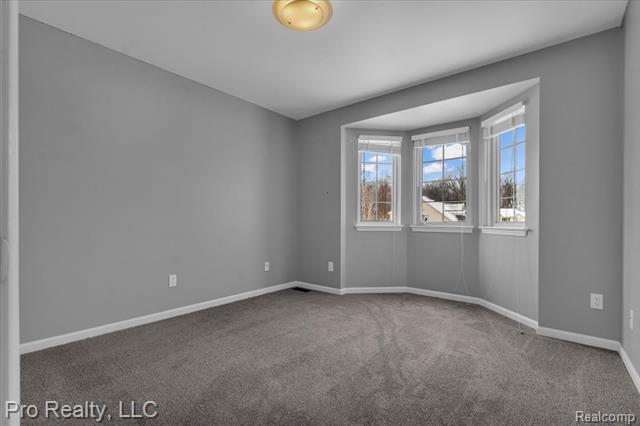 Builiding view thirty four for 5967 Cedar Ridge, Ann Arbor, MI. 48103