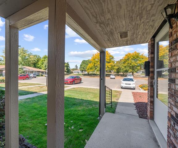 Builiding view three for 61119 Heritage, South Lyon, MI. 48178