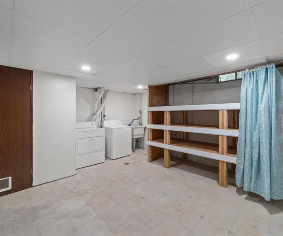 Builiding view twenty six for 61119 Heritage, South Lyon, MI. 48178