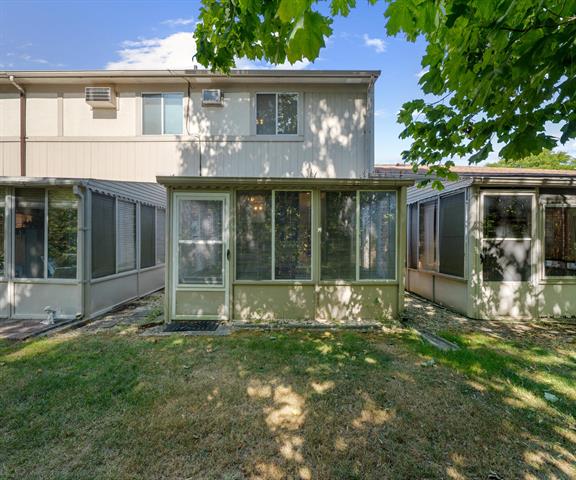 Builiding view twenty three for 61119 Heritage, South Lyon, MI. 48178