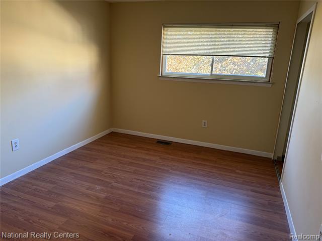 Builiding view eight for 41846 Langley, Sterling Heights, MI. 48313