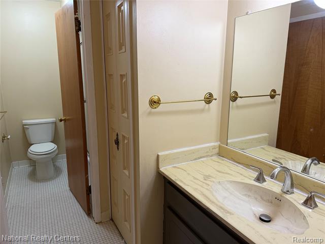 Builiding view eleven for 41846 Langley, Sterling Heights, MI. 48313