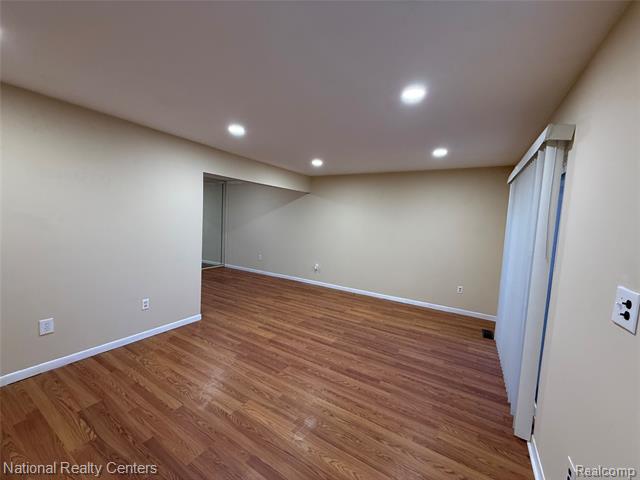 Builiding view one for 41846 Langley, Sterling Heights, MI. 48313