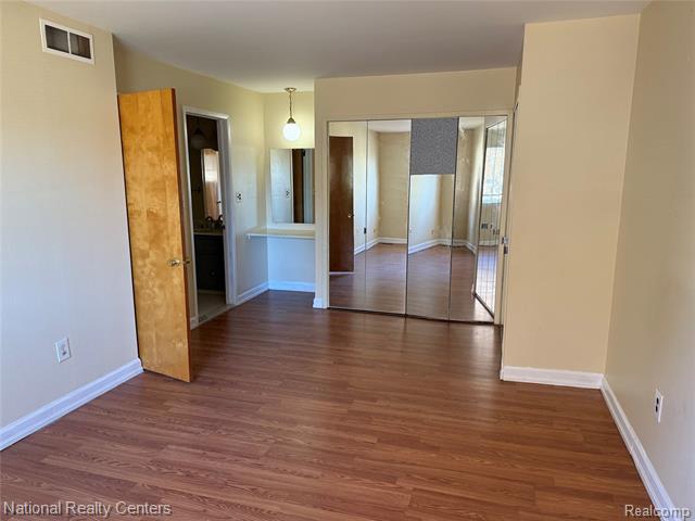 Builiding view ten for 41846 Langley, Sterling Heights, MI. 48313